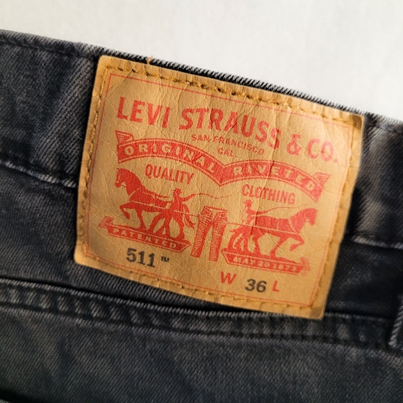 Levi's 511 Slim Cut Off Shorts Men's W36 Black - Picture 5 of 7